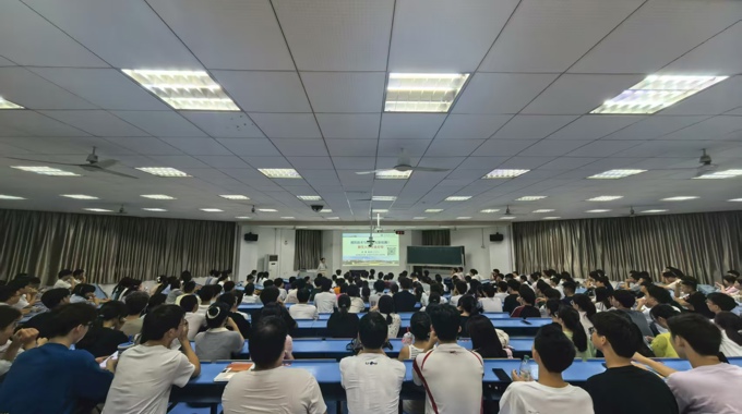 测控技术与仪器系新生专业介绍讲座开启大学新篇章